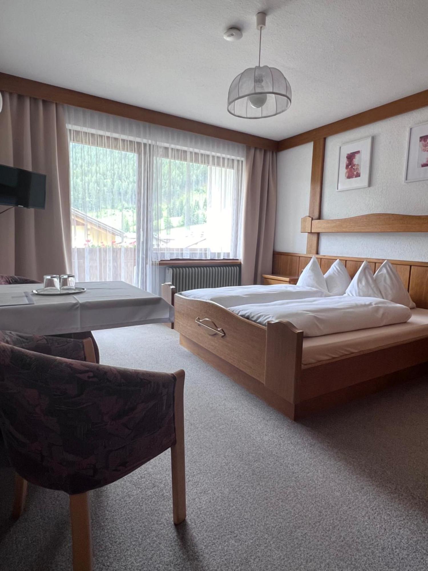 Fruehstueckspension-Appartementhaus Wasserer Bad Kleinkirchheim Exterior foto